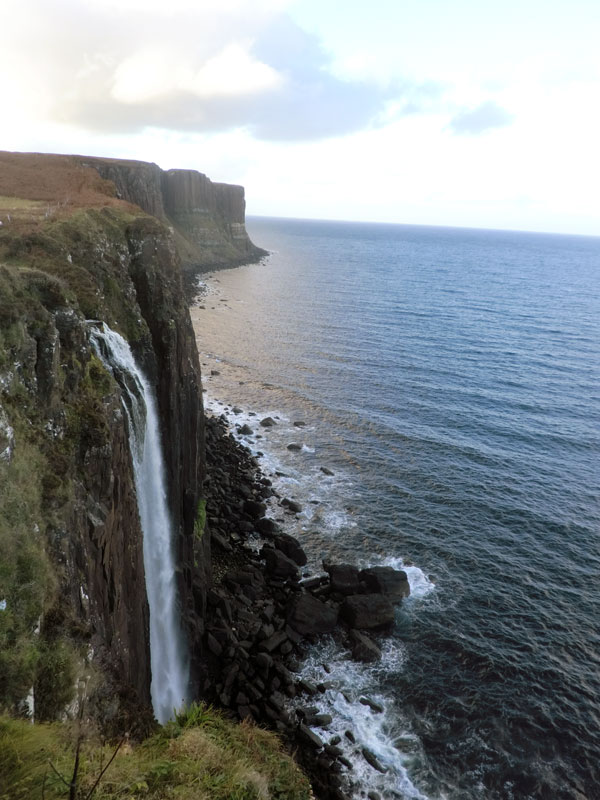 Der Mealt-Wasserfall bei Staffin