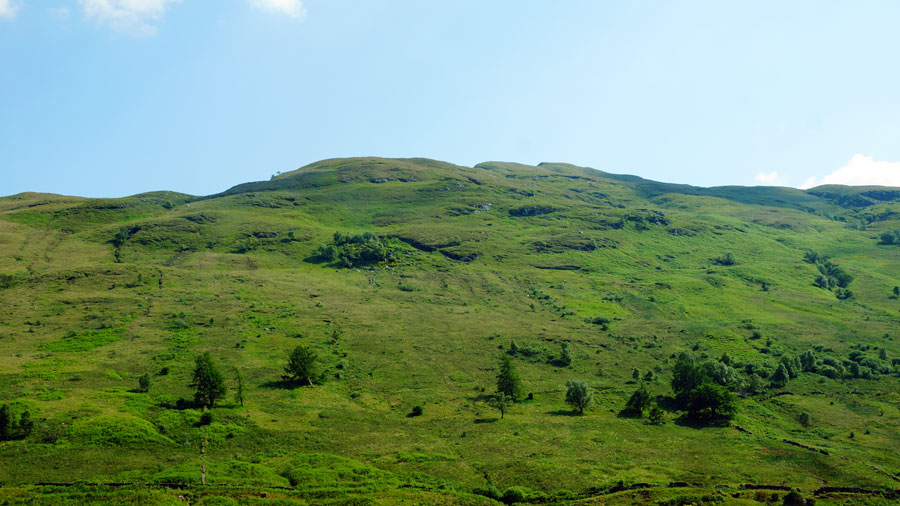 Hügel am Loch Lomond