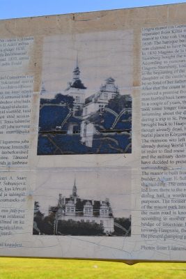 Infotafel mit Bild des Schlosses Lindenhof