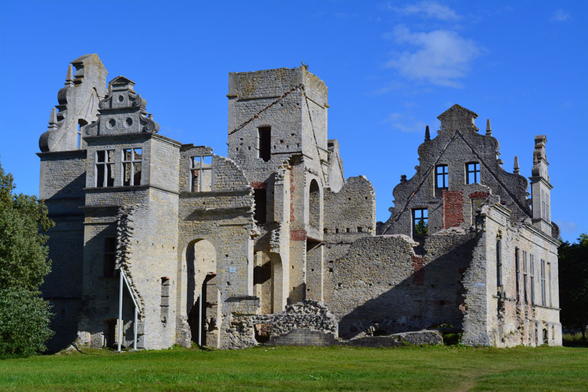 Schloss Lindenhof, estnisch Ungru loss