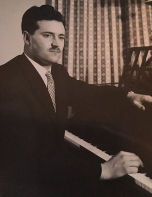 William Kelly, Pianist