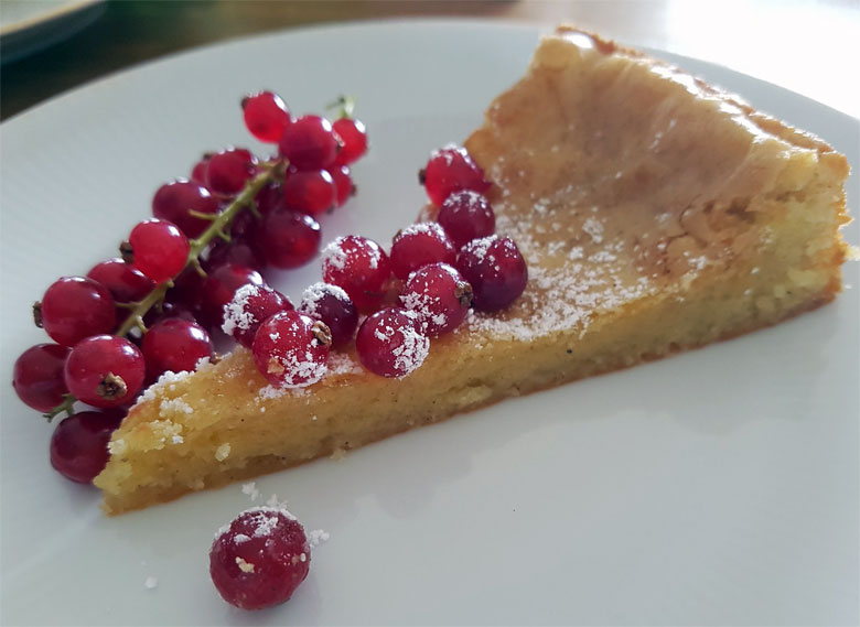 Kuchen mit weißer Schokolade