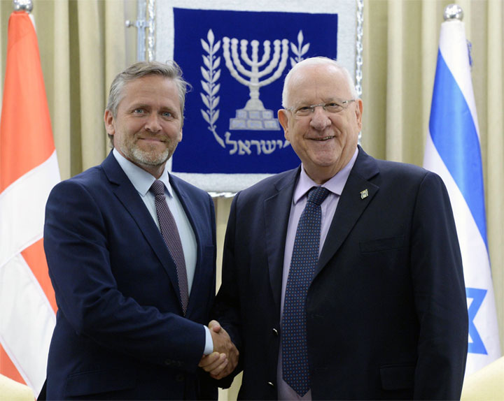 Außenminister Anders Samuelsen mit Reuven Rivlin