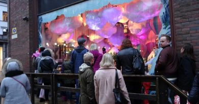 Weihnachtliche Schaufensterdeko Stockmann Helsinki