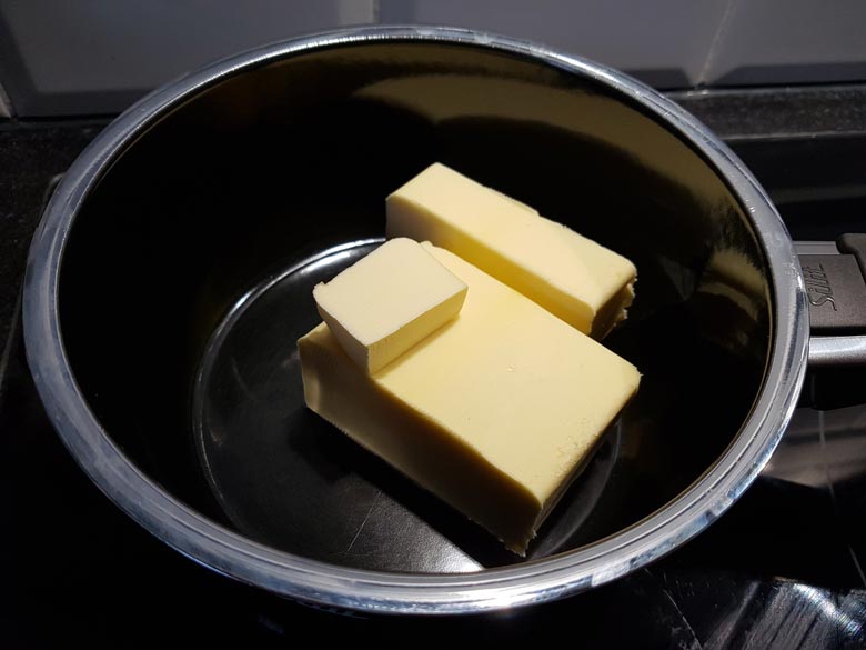   Butter schmelzen