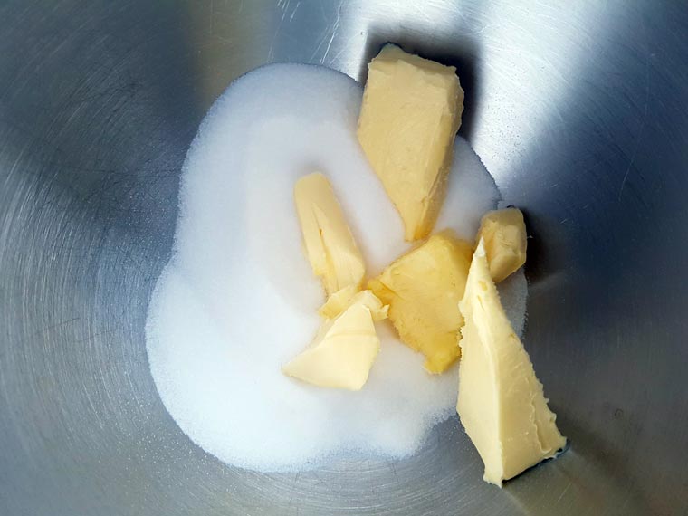 Butter Zucker und Salz verrühren