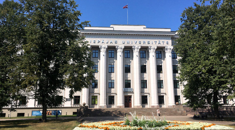 universitaet liepaja hauptgebäude