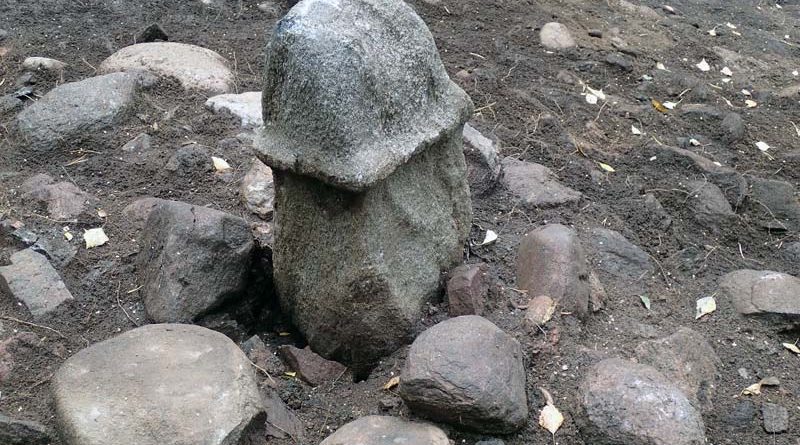 Phallus Skulptur Staue Schweden