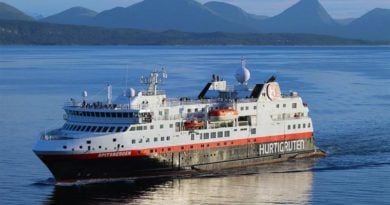 MS Spitsbergen Hurtigruten