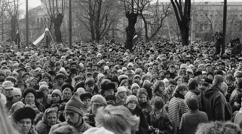 Demonstration Barrikade Riga ausstellung