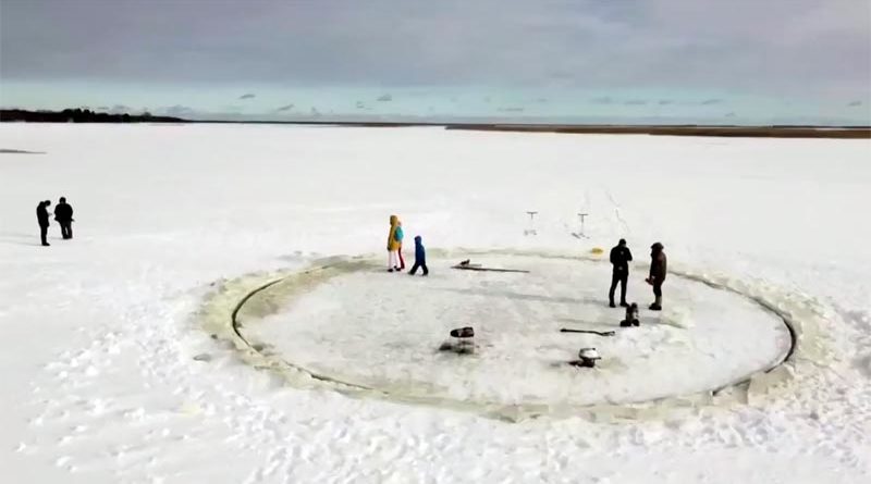 Eiskarussel Ostsee Estland