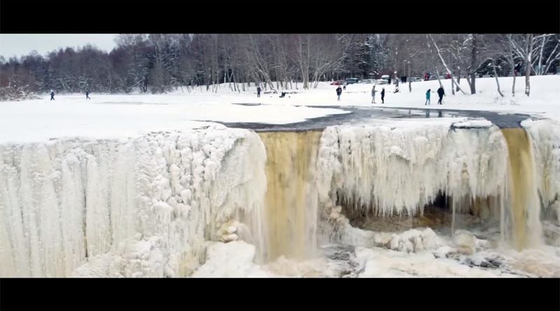 Ägala Wasserfall Winter gefroren