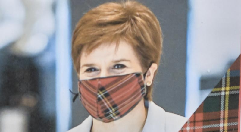 Nicola Sturgeon Schottenmuster Maske