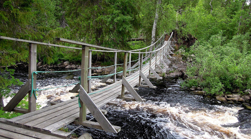 bruecke fluss finnland