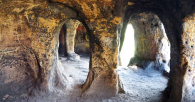 archaeologie anchor church caves