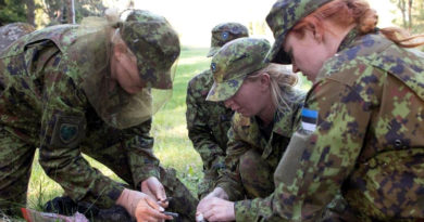 estland militaer frauen