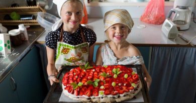 Erdbeerentorte Mittsommer Schweden