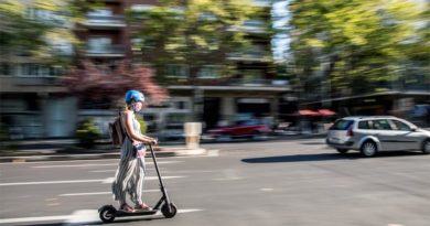 Lettland / Rīga: Abstellen von E-Scootern nur noch in Parkzonen erlaubt