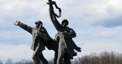 Denkmal Abriss Riga Uzvara