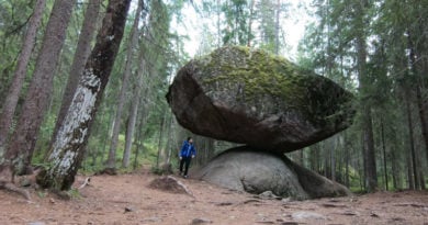 Kummakivi Finnland