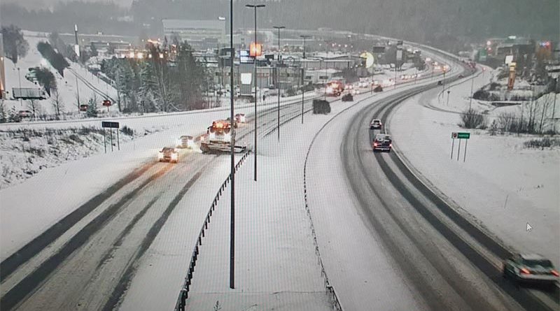 Straßenverkehr Finnland Glatteis Wetter