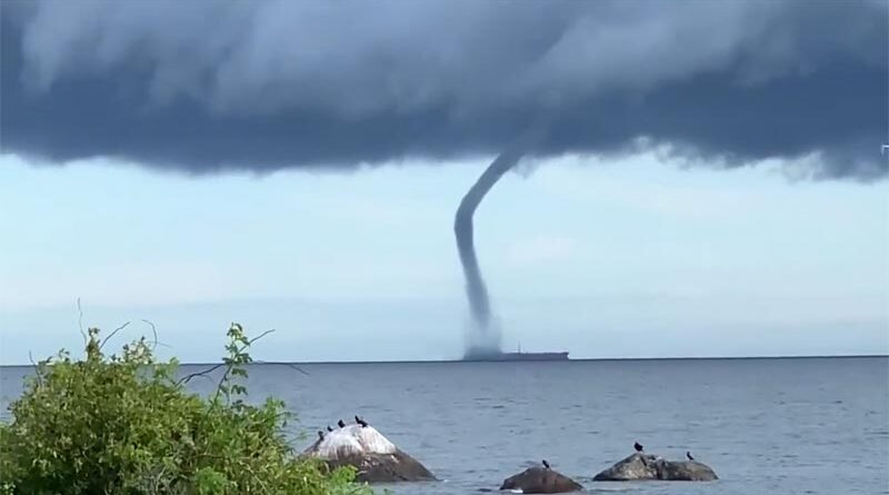 Tornado Ostsee Finnischer Meerbusen