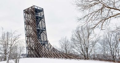Lettland: Der schiefe Turm von Kuldīga entwickelt sich zum Besuchermagneten