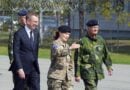 Schwedischer König besucht NATO-Stützpunkt in Lettland