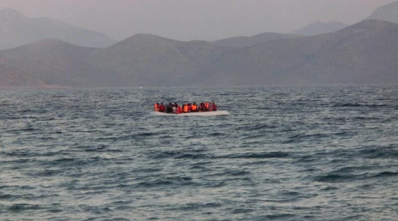 Boot mit Flüchtlingen Ärmelkanal