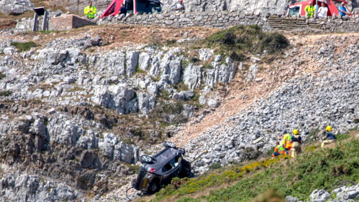 Autounfall Wales Klippen